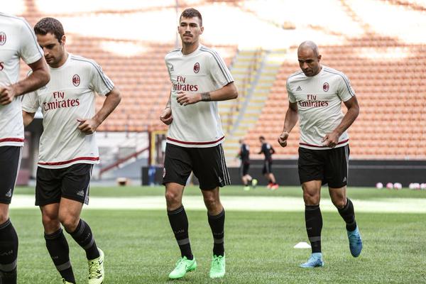 Rifinitura Milan pre-Perugia